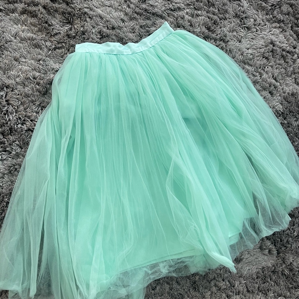 Mint Knee length Tulle skirt size 27